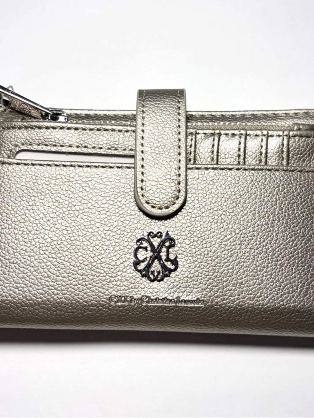 CXL Christian Lacroix Bryce Pebble Fold Womens Zipper Wallet Card Holder Silver